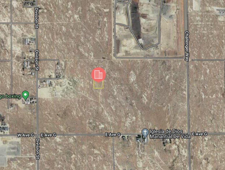 E Ave F10, Lancaster, CA à vendre Photo principale- Image 1 de 3