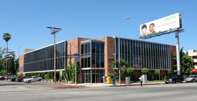 Plus de détails pour 16400 Ventura Blvd, Encino, CA - Bureau à louer