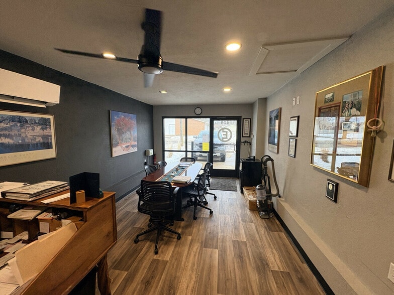 409 E 41st St, Sioux Falls, SD for lease - Interior Photo - Image 2 of 4