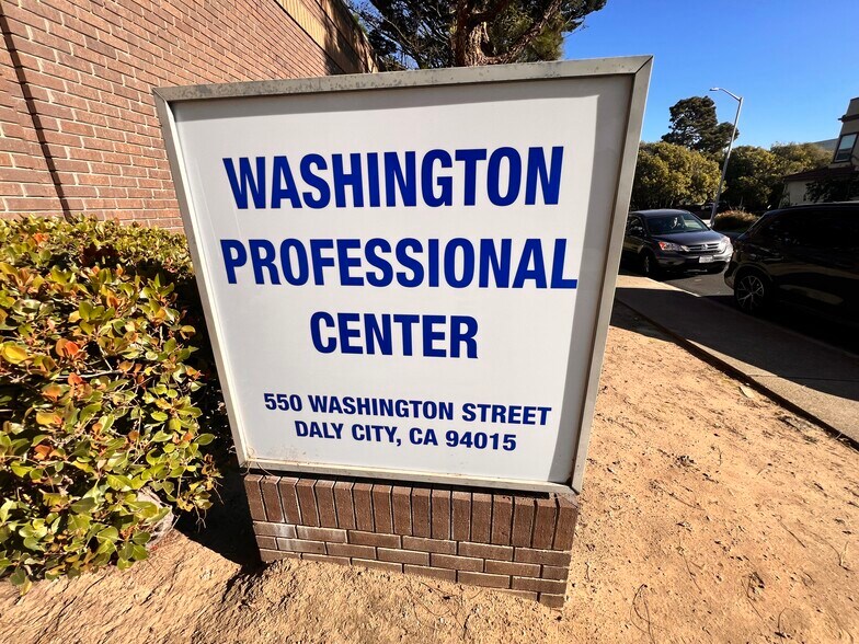 550 Washington St, Daly City, CA à louer - Photo du bâtiment - Image 2 de 7