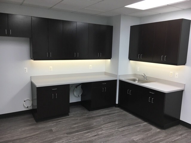 12900 Hall Rd, Sterling Heights, MI à louer Photo intérieure- Image 1 de 4