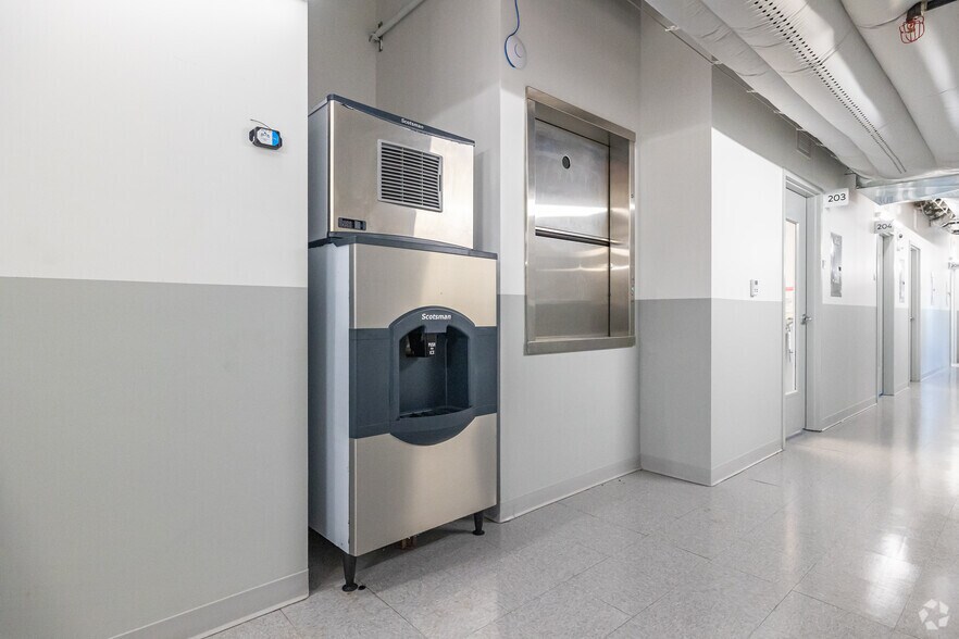 2426 47th St, Astoria, NY à louer - Photo intérieure - Image 3 de 21