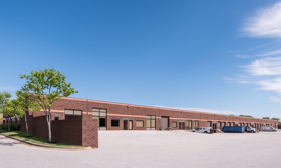 513 Progress Dr, Linthicum, MD à louer - Photo du bâtiment - Image 2 de 29