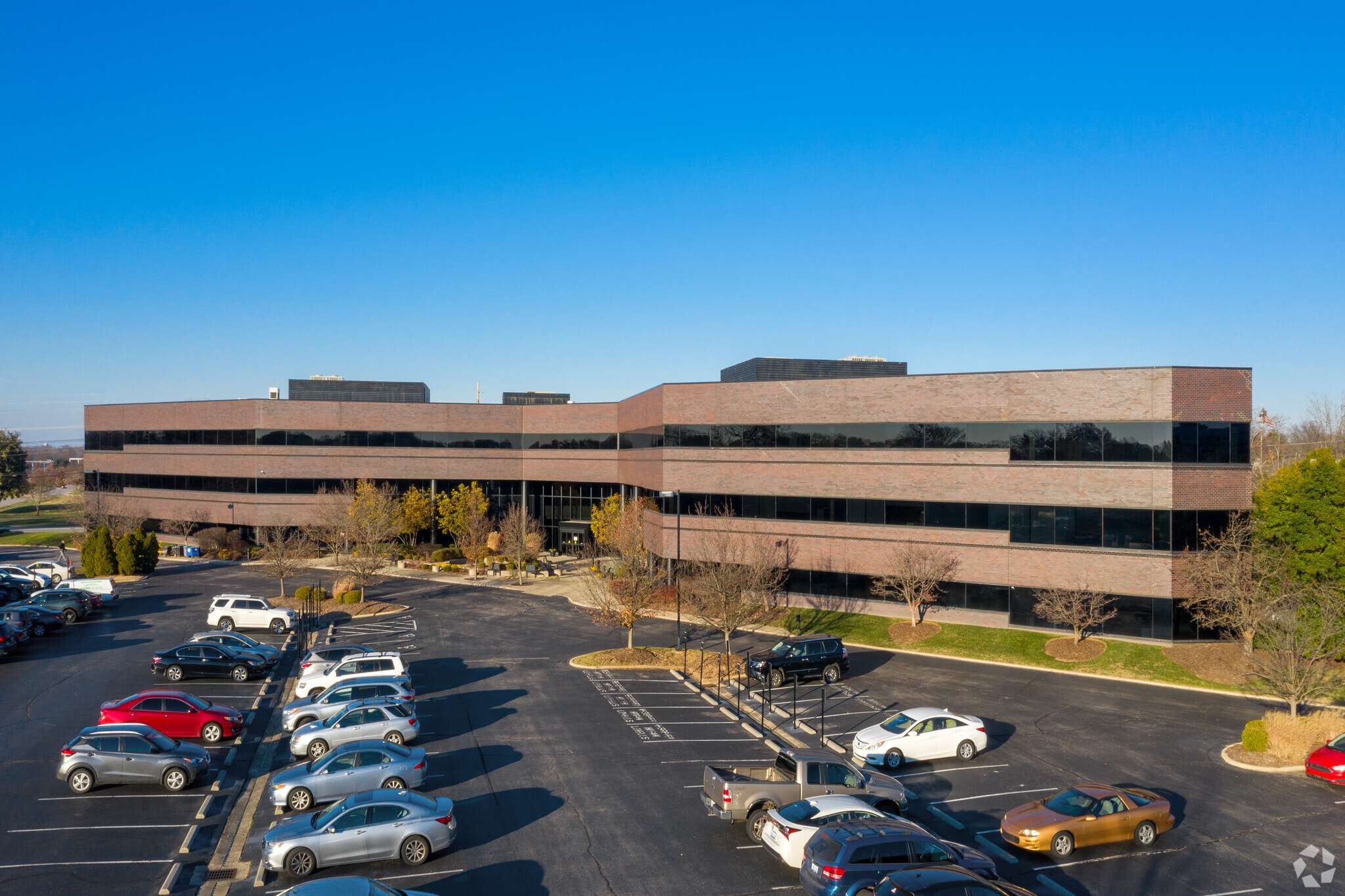 9100 Shelbyville Rd, Louisville, KY for lease Building Photo- Image 1 of 25