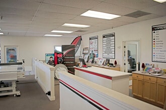 5800 Redwood Dr, Rohnert Park, CA à louer Photo intérieure- Image 2 de 8