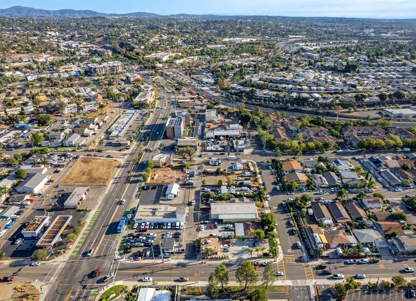 517 Redlands St, Vista, CA à vendre - Photo du bâtiment - Image 3 de 3