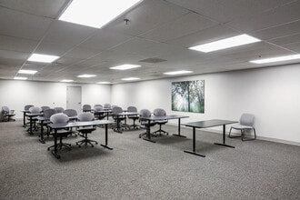 626 Minnesota Ave, Kansas City, KS for lease Interior Photo- Image 2 of 32