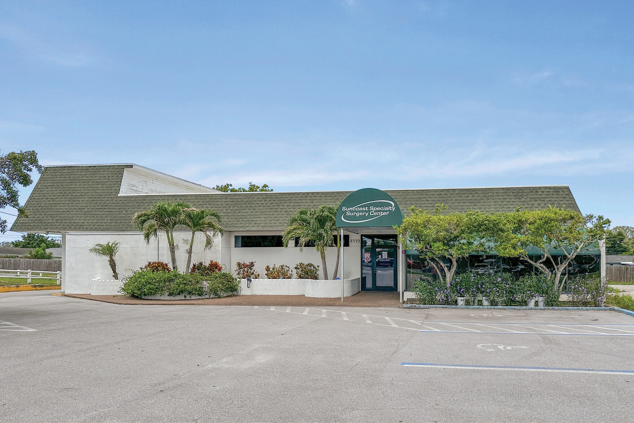 4519 US Highway 19, New Port Richey, FL à vendre Photo du bâtiment- Image 1 de 5