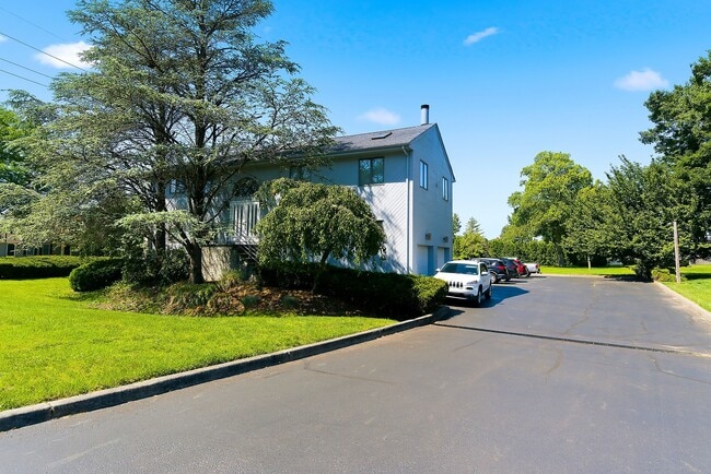 Plus de détails pour 801 Hughes Dr, Hamilton, NJ - Bureau à vendre