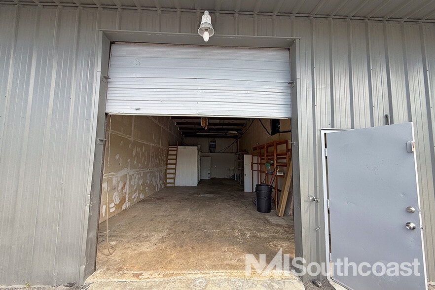 408-412 Farmers Market Rd, Fort Pierce, FL à louer - Photo du bâtiment - Image 3 de 10