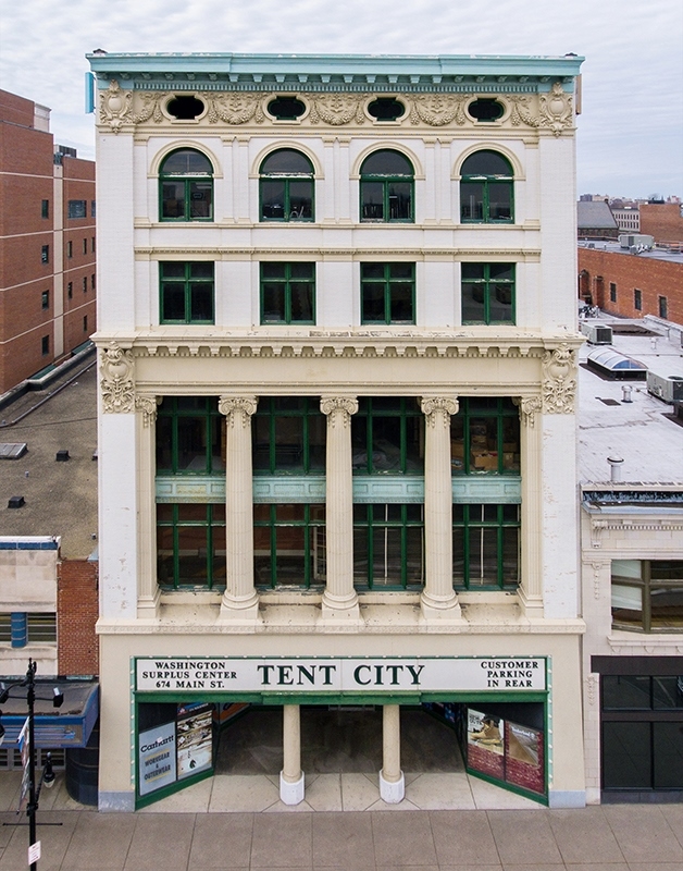 674 Main St, Buffalo, NY à vendre Photo du bâtiment- Image 1 de 1