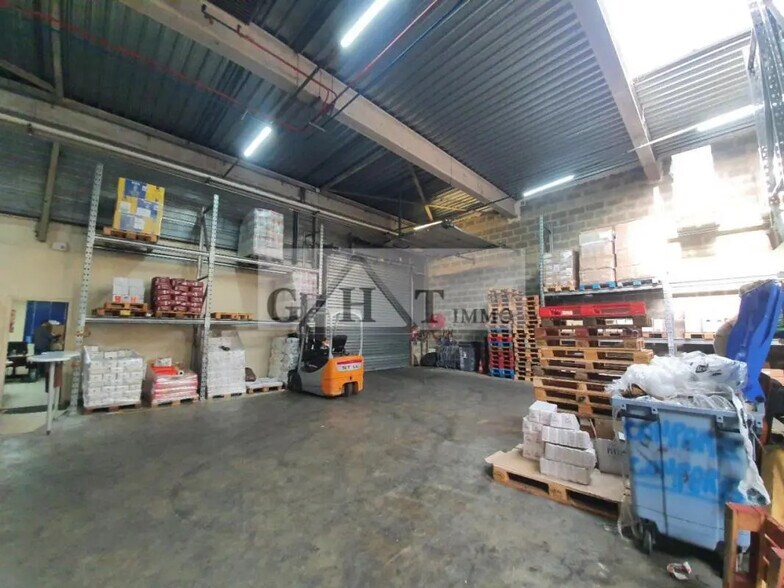 Bureau dans Le Bourget à louer - Photo intérieure - Image 3 de 4