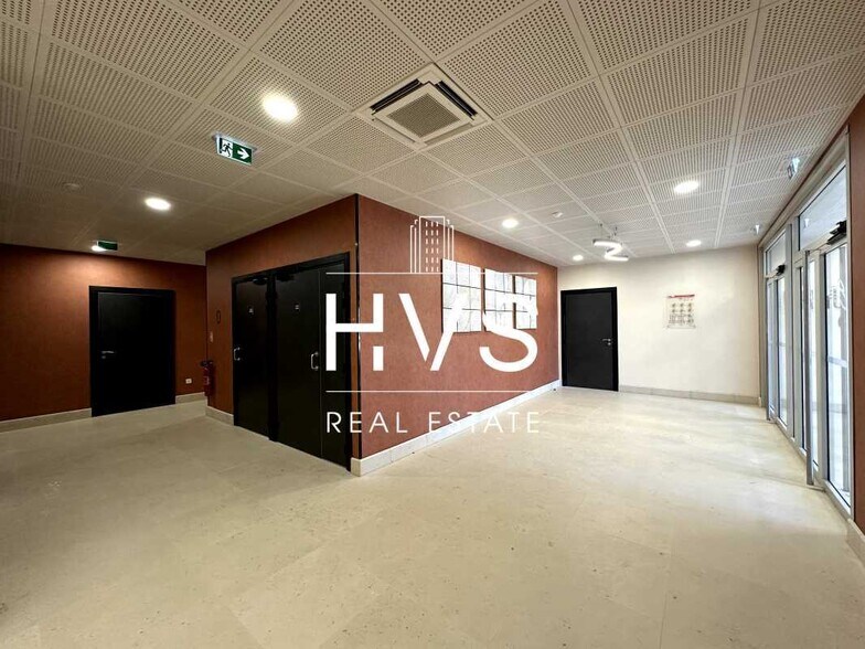 220 Rue Pierre Duhem, Aix-en-Provence à louer - Hall d’entrée - Image 3 de 13