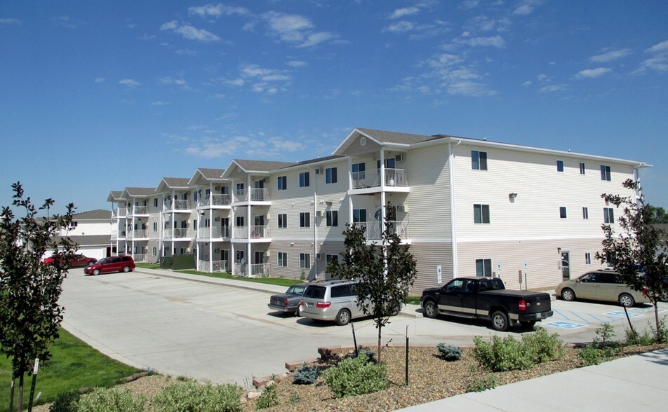 5180 Lincoln Rd, Lincoln, ND à vendre - Photo du bâtiment - Image 1 de 8