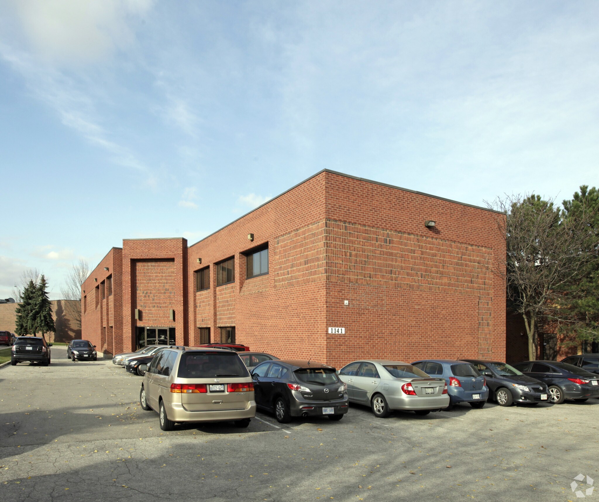 1141 S Service Rd W, Oakville, ON for lease Primary Photo- Image 1 of 3