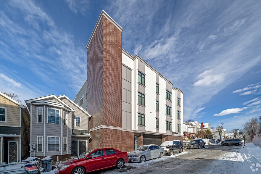 121 Fair St, Paterson, NJ à vendre - Photo du bâtiment - Image 3 de 5