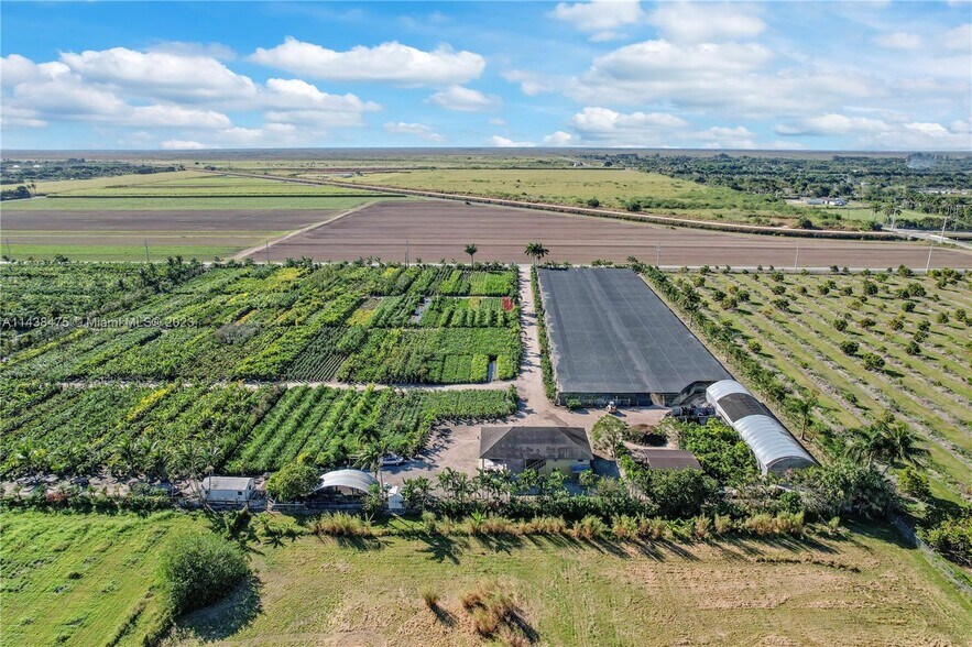 17100 SW 197th Ave, Miami, FL à vendre - Photo du bâtiment - Image 3 de 20