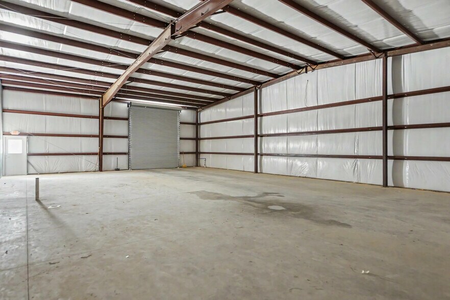 8655 Tucker Rd, Ocean Springs, MS for lease - Interior Photo - Image 3 of 9
