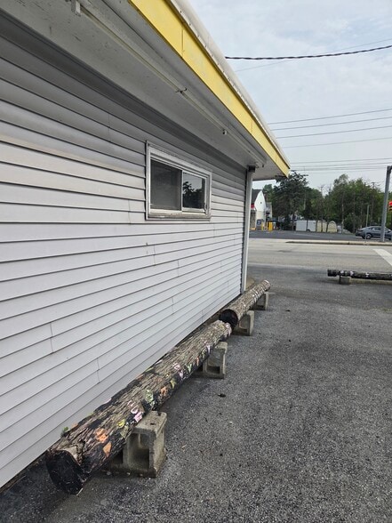 695 2nd St, Highspire, PA for sale - Building Photo - Image 1 of 6