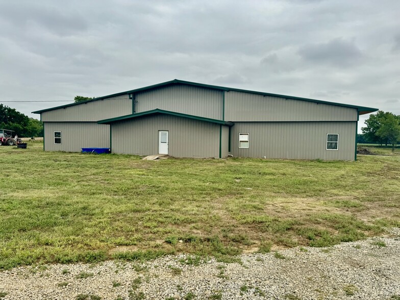 326 N 140th Rd, Delphos, KS for sale - Building Photo - Image 2 of 8