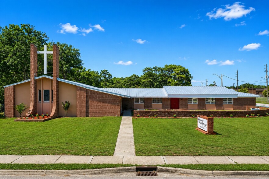 8075 Lone Star Rd, Jacksonville, FL for sale - Building Photo - Image 2 of 70
