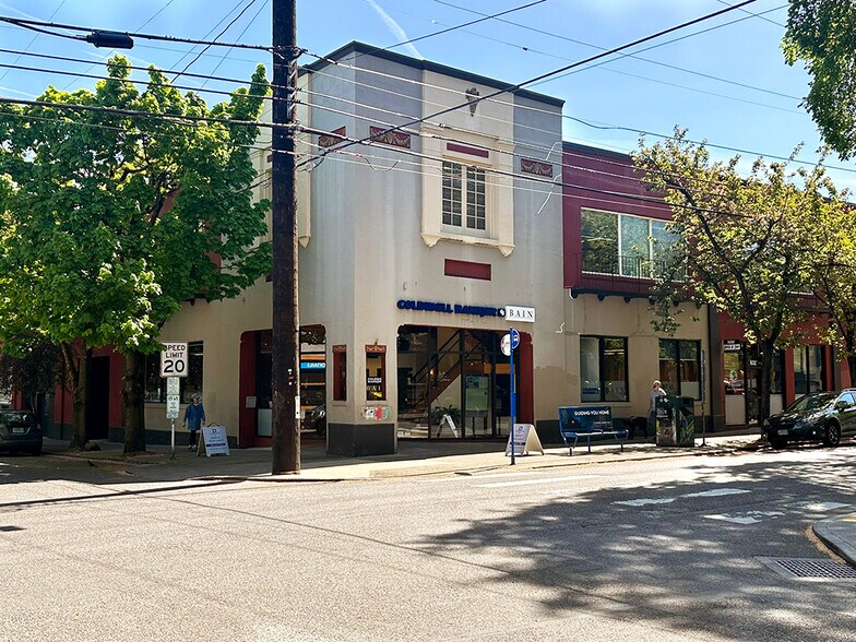 632-636 NW 21st Ave, Portland, OR à louer - Photo du bâtiment - Image 1 de 11