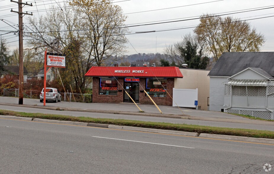 2313 7th Ave, Charleston, WV for lease - Primary Photo - Image 1 of 3