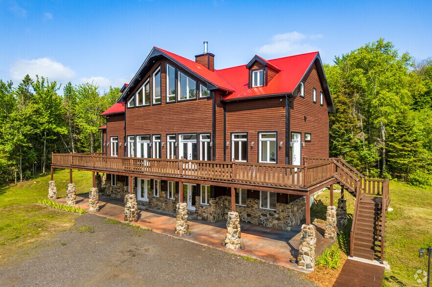 1150 Rang 10E, Saint-calixte, QC à vendre - Photo du bâtiment - Image 2 de 20