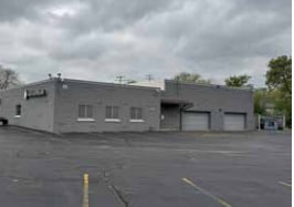 N93 W16288 Megal Dr, Menomonee Falls, WI à vendre - Photo du bâtiment - Image 2 de 7