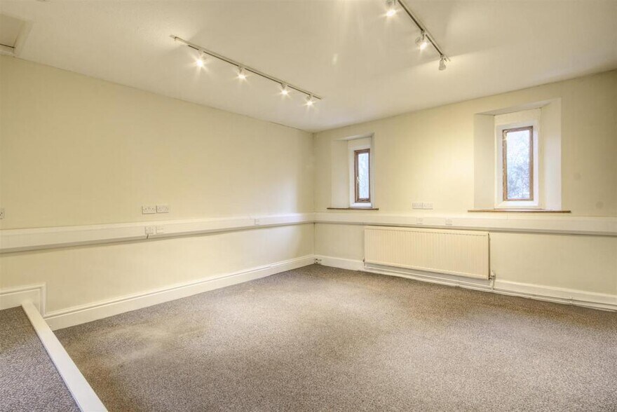 Waterhouses, Malham Tarn, Nr Skipton, Bd24 9pt, Settle for lease - Building Photo - Image 2 of 4