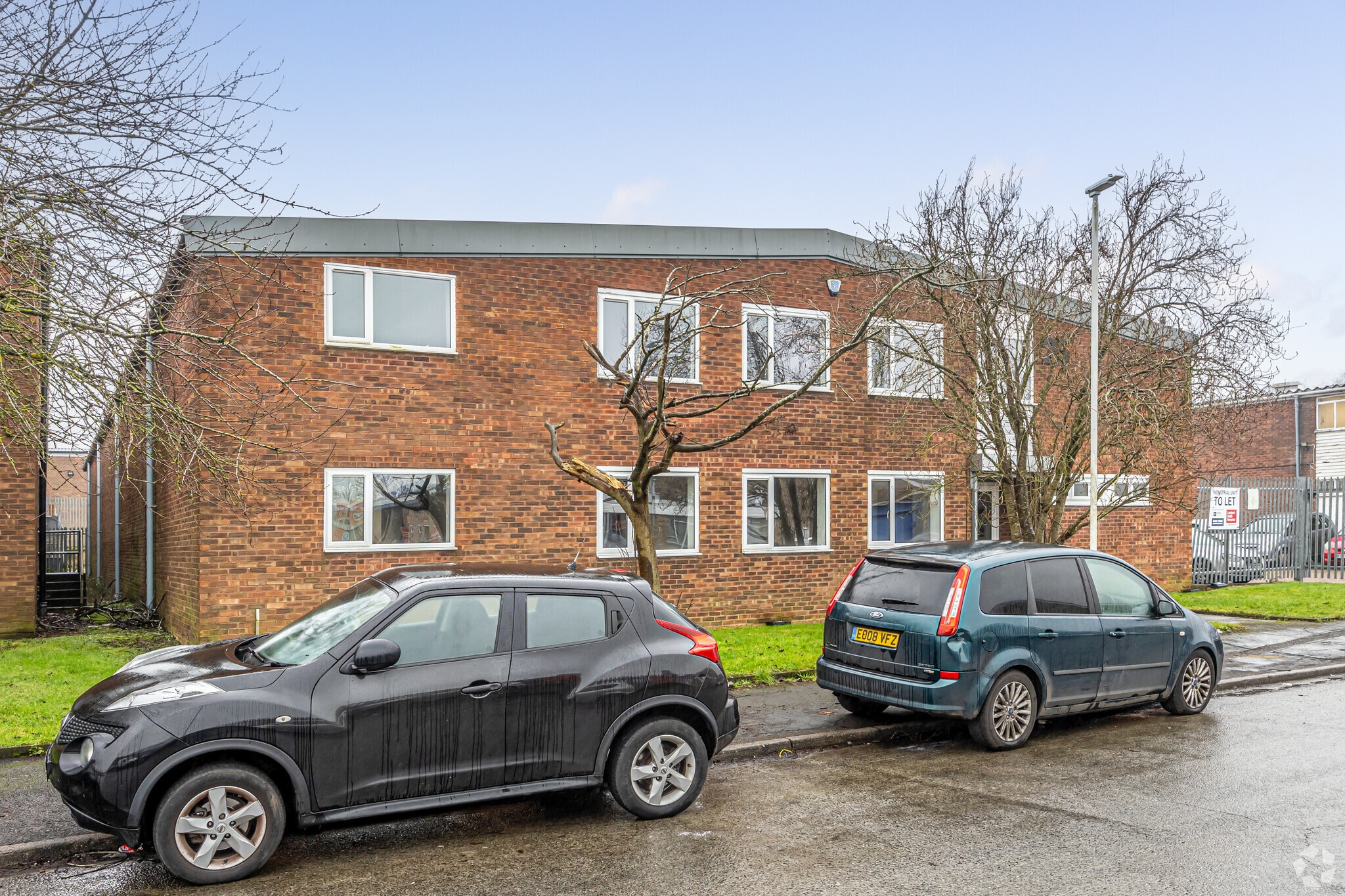 25-27 Bilton Way, Luton for lease Primary Photo- Image 1 of 3