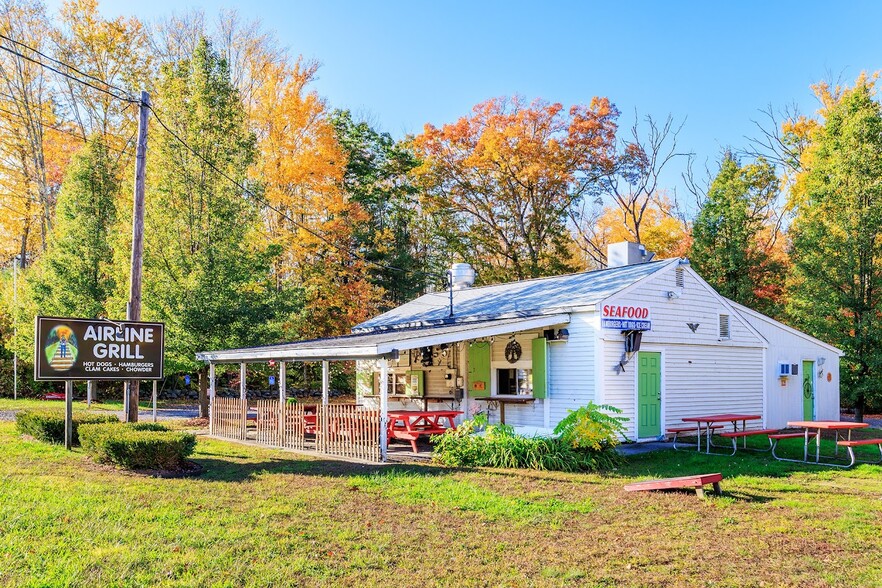 405 Mashamoquet Rd, Pomfret Center, CT à vendre - Photo du bâtiment - Image 1 de 1