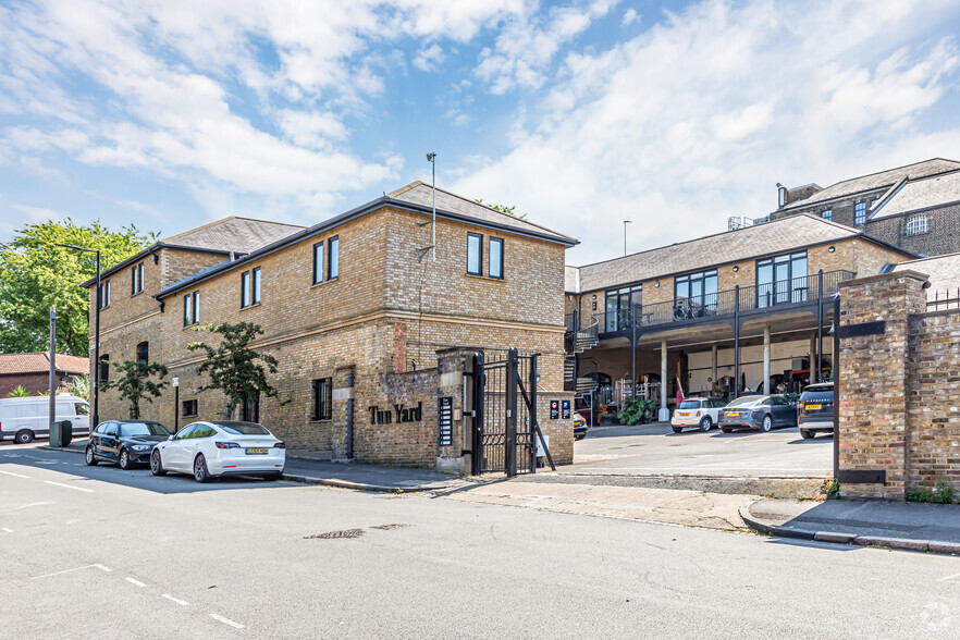 Peardon St, London for lease - Building Photo - Image 1 of 5