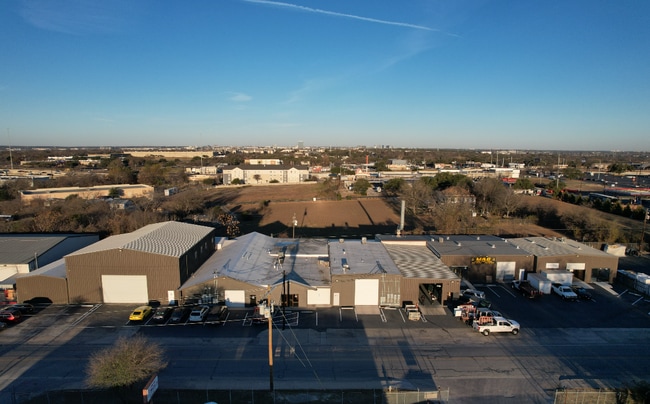 More details for 11110 Bluff Bend Dr, Austin, TX - Industrial for Sale