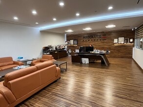 19 Harbor Park Dr, Port Washington, NY for sale Interior Photo- Image 2 of 9