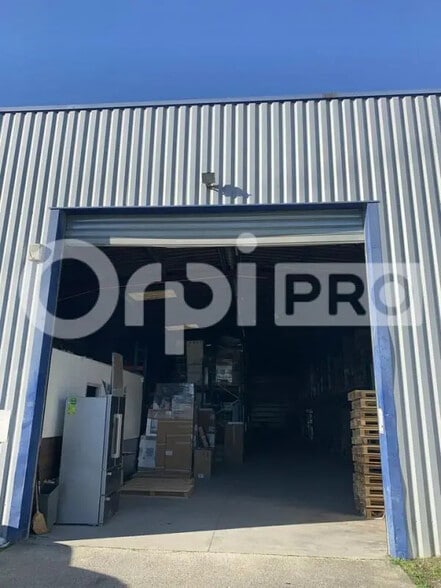 Flex in Carbon-Blanc for lease - Building Photo - Image 2 of 8