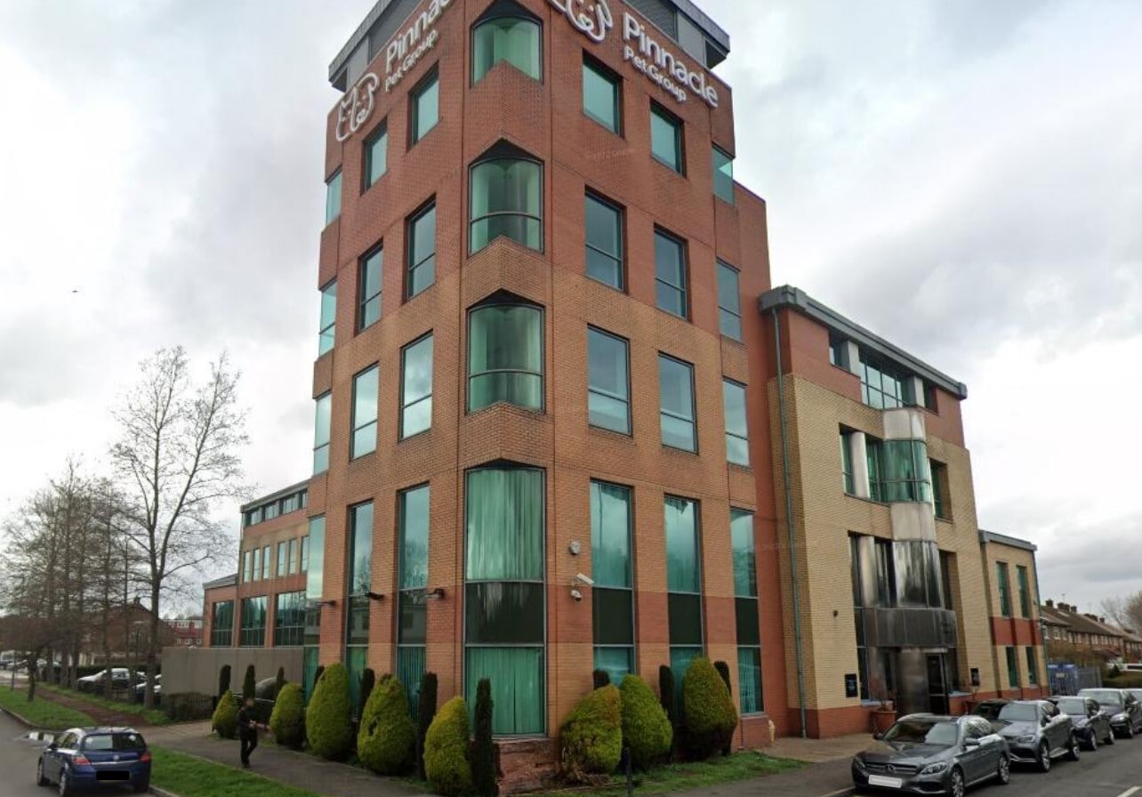 Stangate Cres, Borehamwood for lease Primary Photo- Image 1 of 2