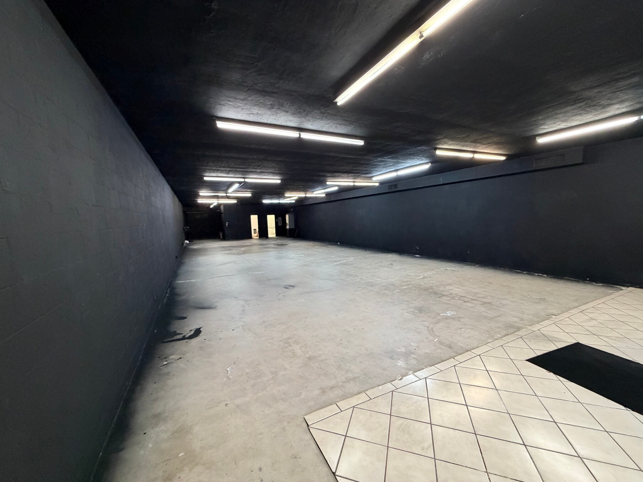 318-328 E Bidwell St, Folsom, CA for lease Interior Photo- Image 1 of 3