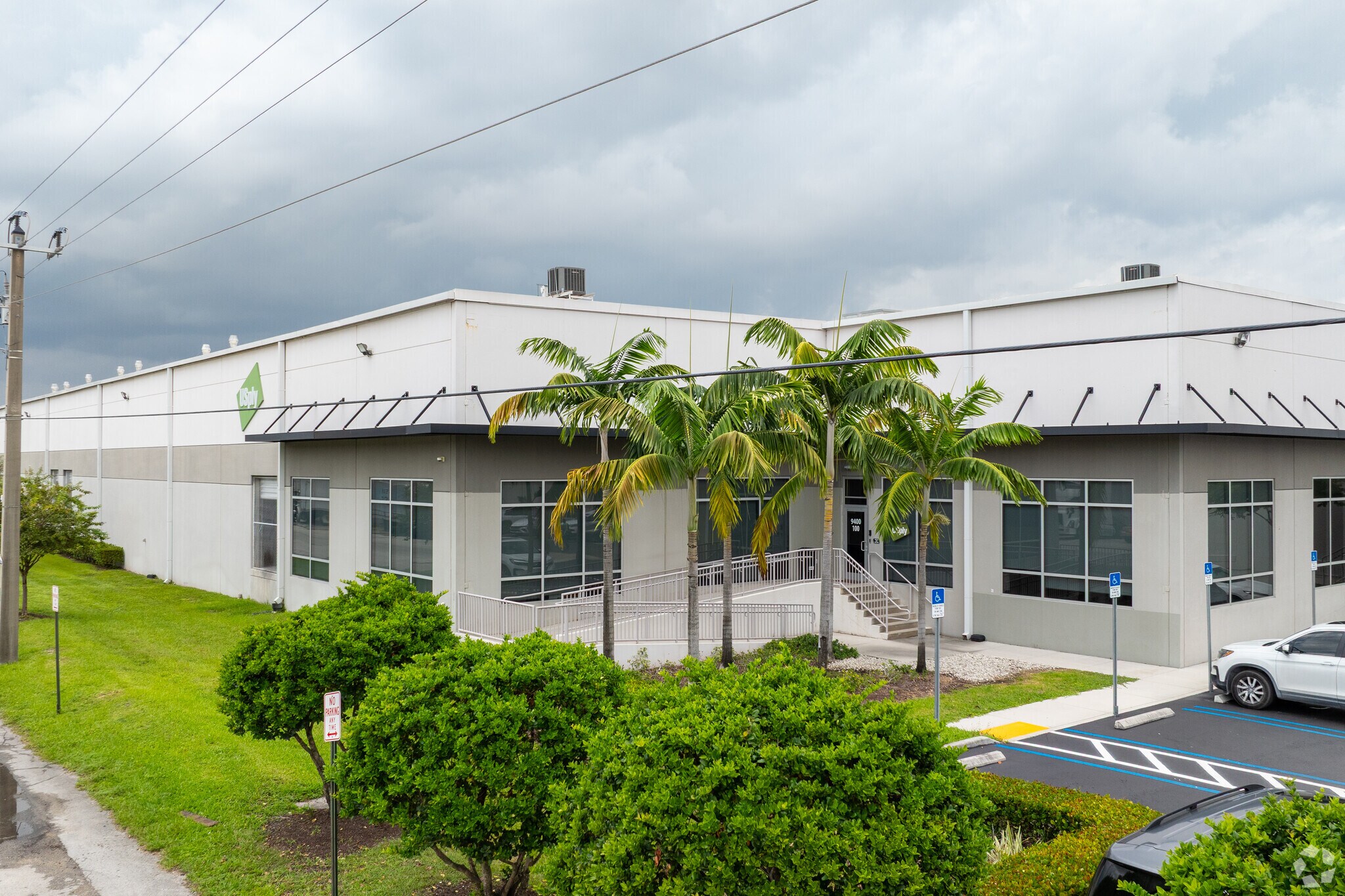 9400 NW 104th St, Medley, FL à louer Photo principale- Image 1 de 9