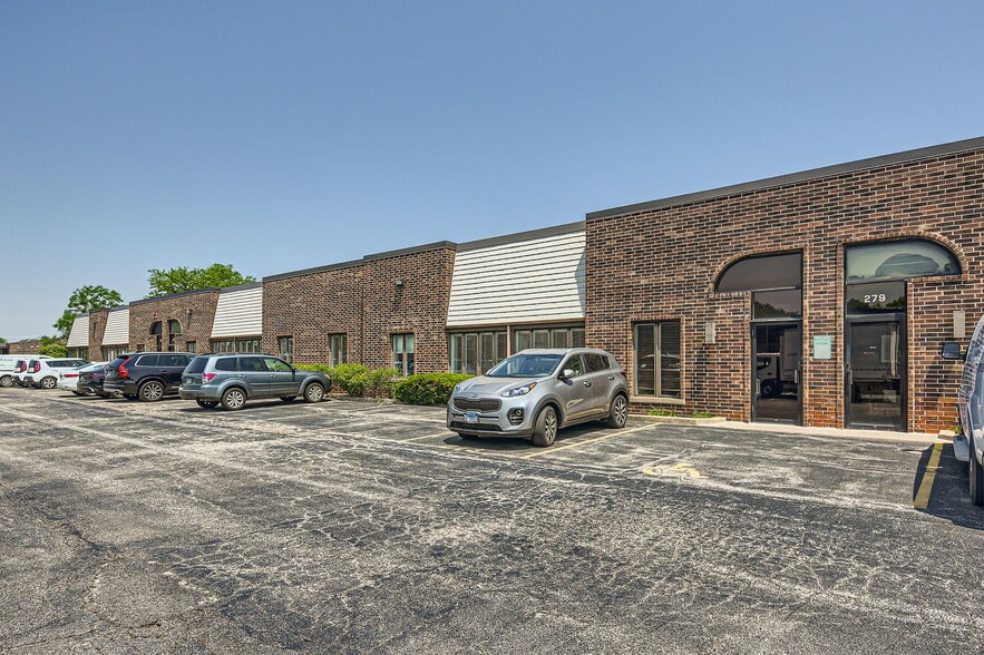 271-285 E Helen Rd, Palatine, IL for sale - Building Photo - Image 2 of 11