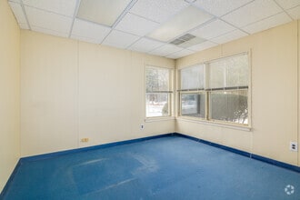 100-1000 Birchfield Dr, Mount, Mount Laurel, NJ à louer Photo intérieure- Image 2 de 5