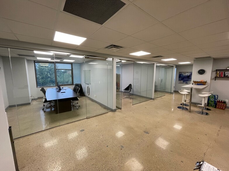 6263 Poplar Ave, Memphis, TN à louer - Photo intérieure - Image 3 de 12