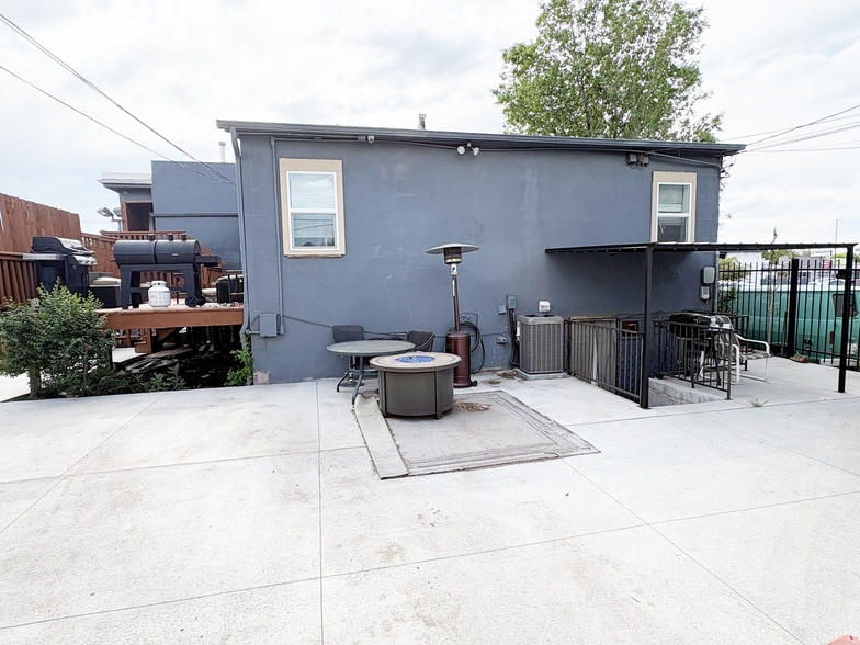 4064 S Broadway, Englewood, CO à louer - Photo du bâtiment - Image 3 de 15