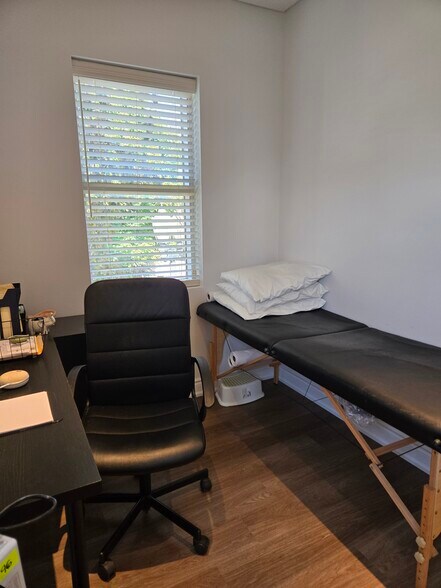 2200 Rutherford Rd, Concord, ON for lease - Interior Photo - Image 2 of 9