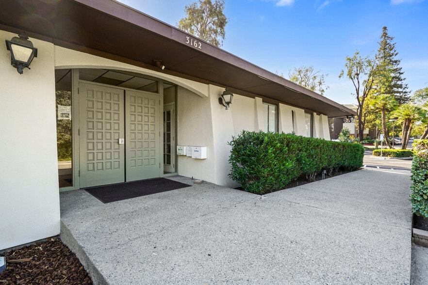 3162 Newberry Dr, San Jose, CA for lease - Building Photo - Image 2 of 10