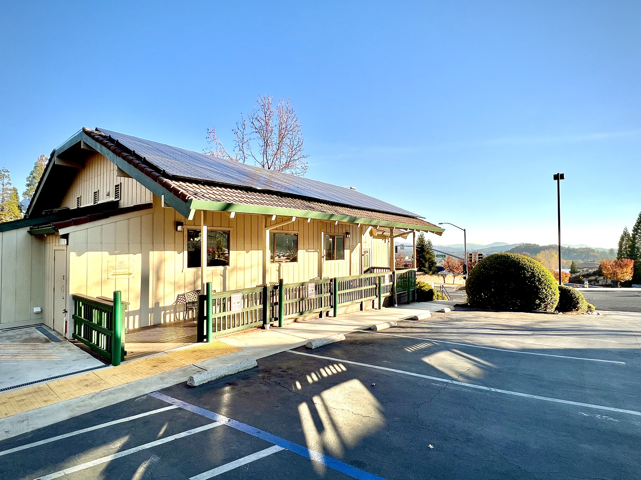 800 Delnero Dr, Sonora, CA for lease Primary Photo- Image 1 of 10