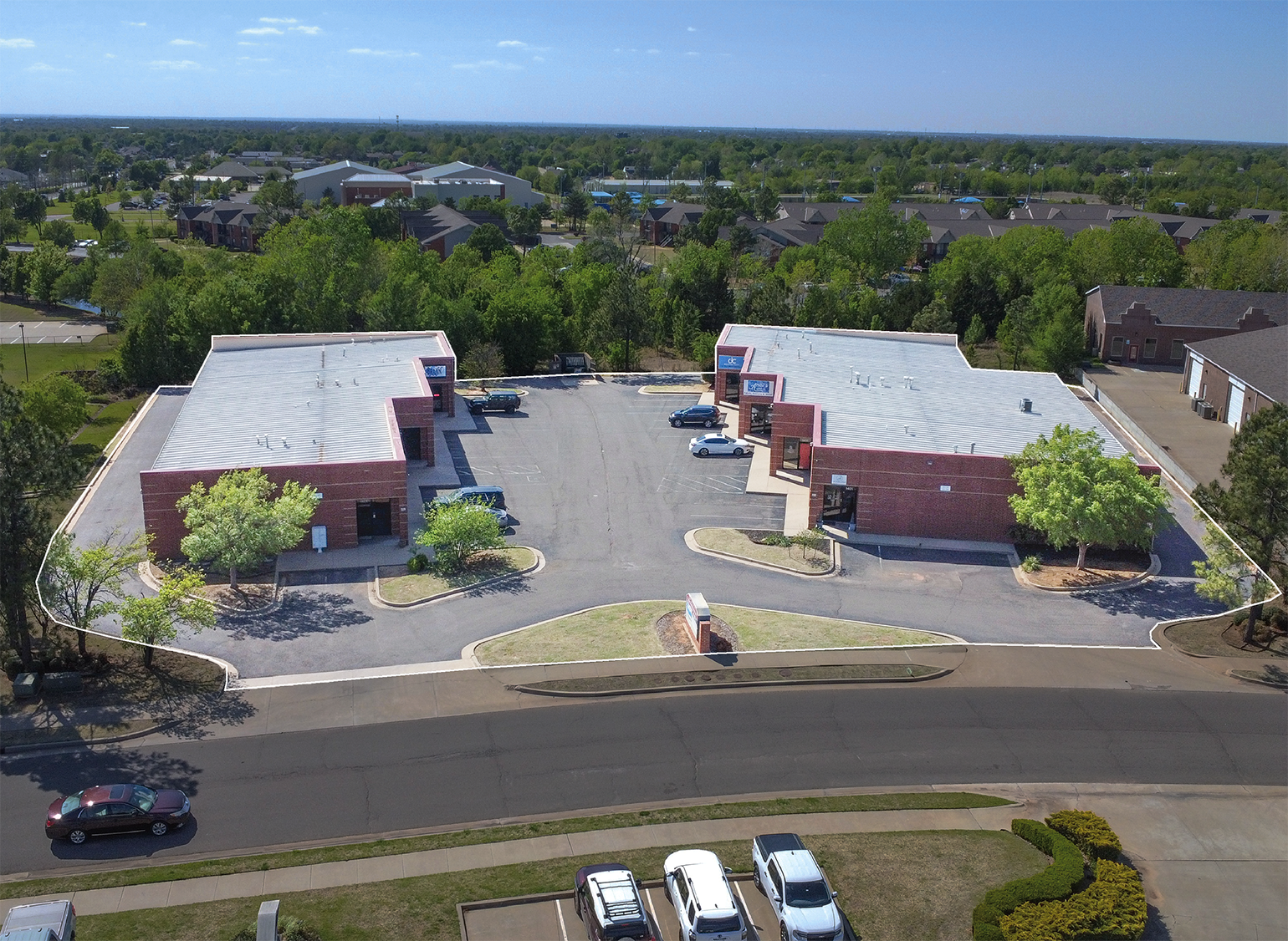 1401 Fretz Dr, Edmond, OK for lease Primary Photo- Image 1 of 6