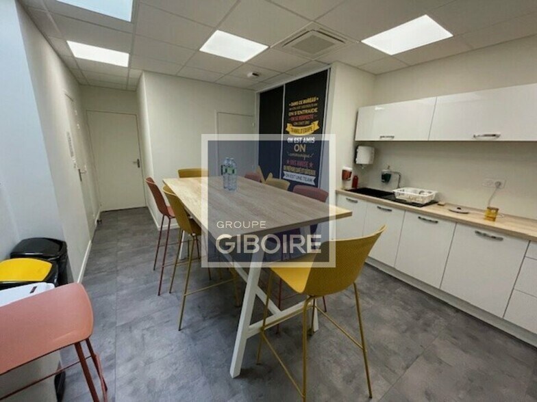 Office in Cesson-Sévigné for sale - Interior Photo - Image 3 of 5
