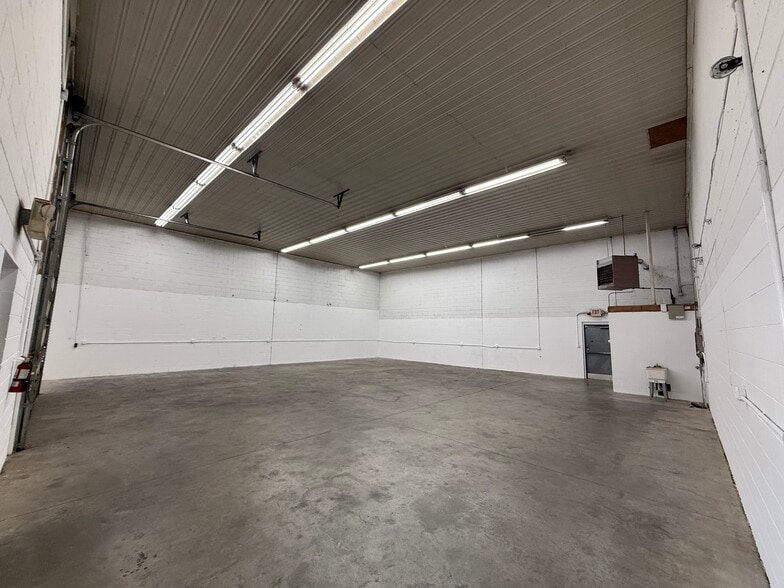 10802 Westville Rd, Wyoming, DE for lease - Interior Photo - Image 3 of 6