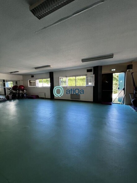 Retail in Chalon-sur-Saône for lease - Interior Photo - Image 3 of 7